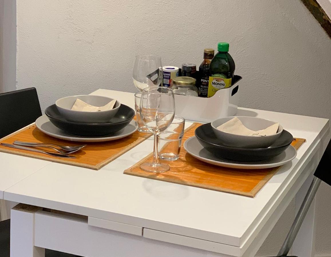 Apartment Casa Cimella, Un Nido Nel Cuore Del Porto Antico Cod Citra 010025-lt-2629 *